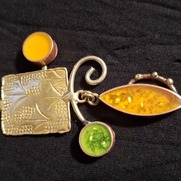 MID-CENTURY MODERN ARTISAN HANDCRAFTED COPPER, BRASS AND ENAMEL PENDANT - Picture 3 of 4